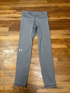UNDER ARMOUR compression cold gear leggings.